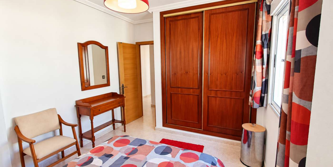14760_impressive_6_bedroom_villa_with_private_pool_and_bar_221026110827_27